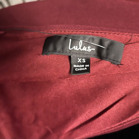 NWT! LULUS LOVELY MAROON RED FITTED WITH TRUMPET SKIRT SLEEVELESS FORMAL DRESS - Picture 8 of 9